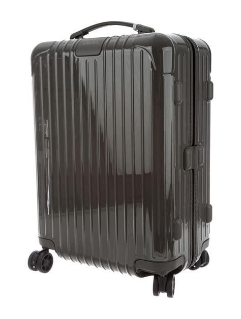 rimowa sale carry on